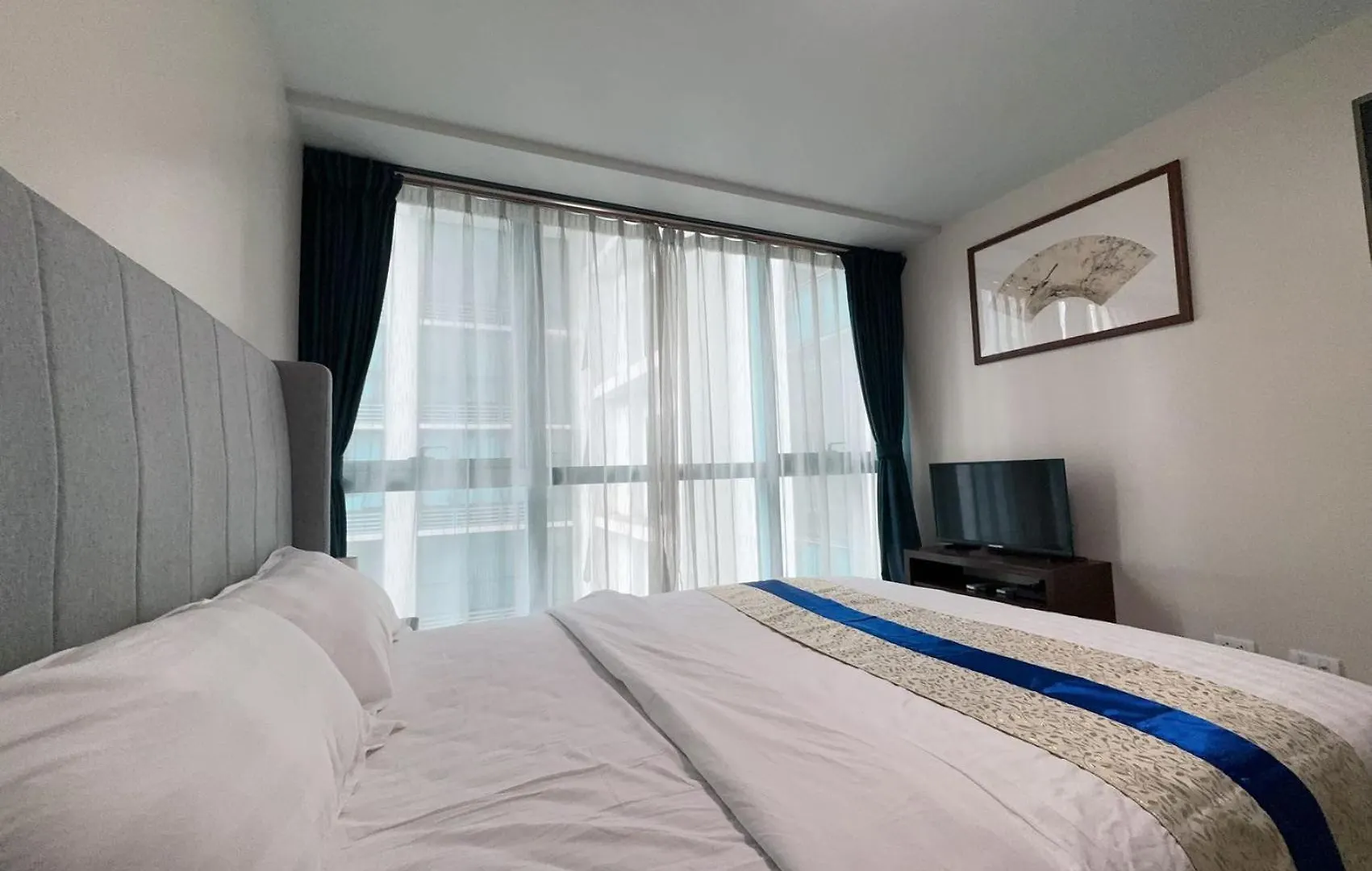 One Uptown Residences Manila Apartment