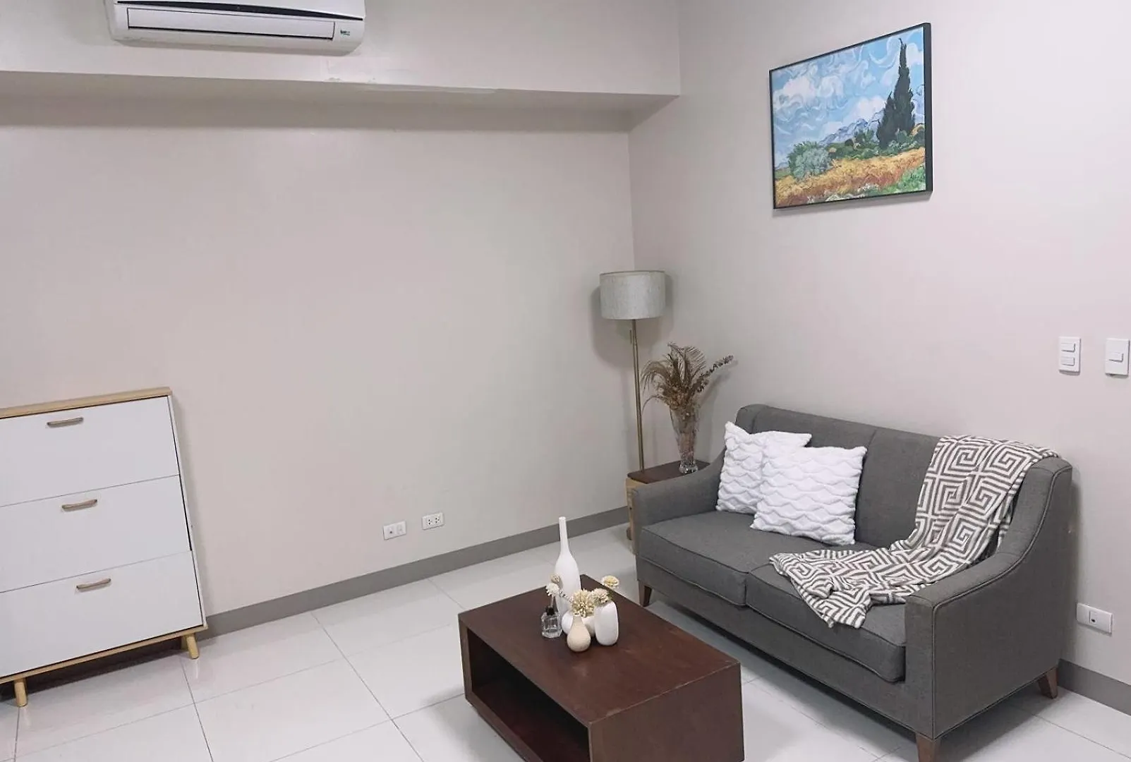 One Uptown Residences Manila 0*,
