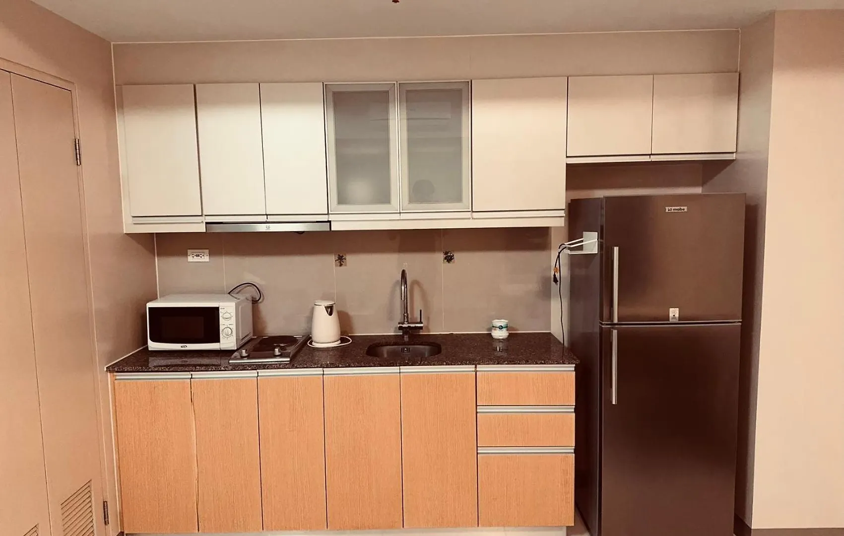 アパート One Uptown Residences マニラ市